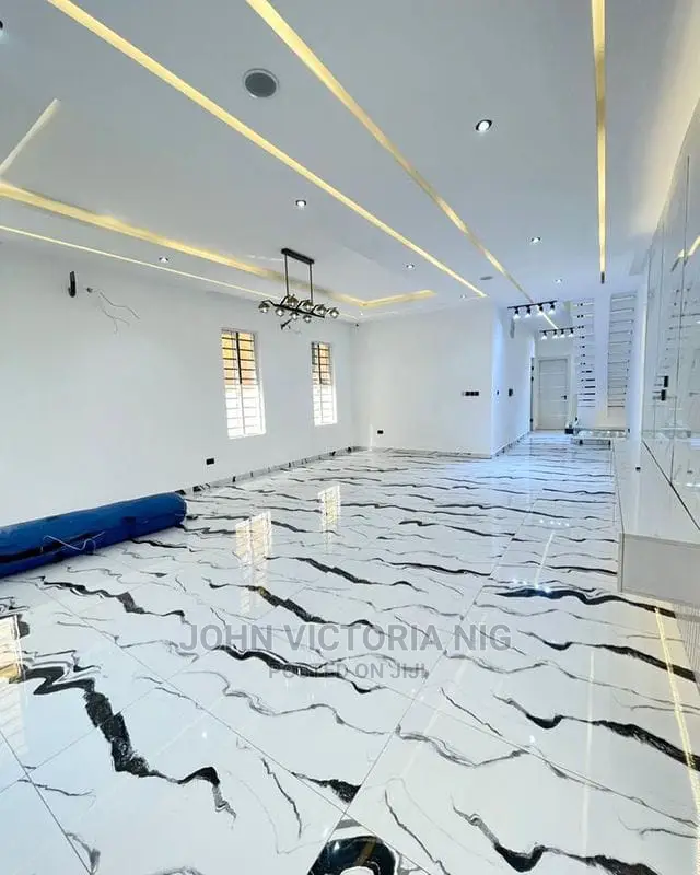 5bdrm Duplex in Ikota, Lekki for sale