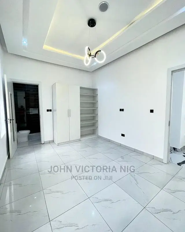 5bdrm Duplex in Ikota, Lekki for sale
