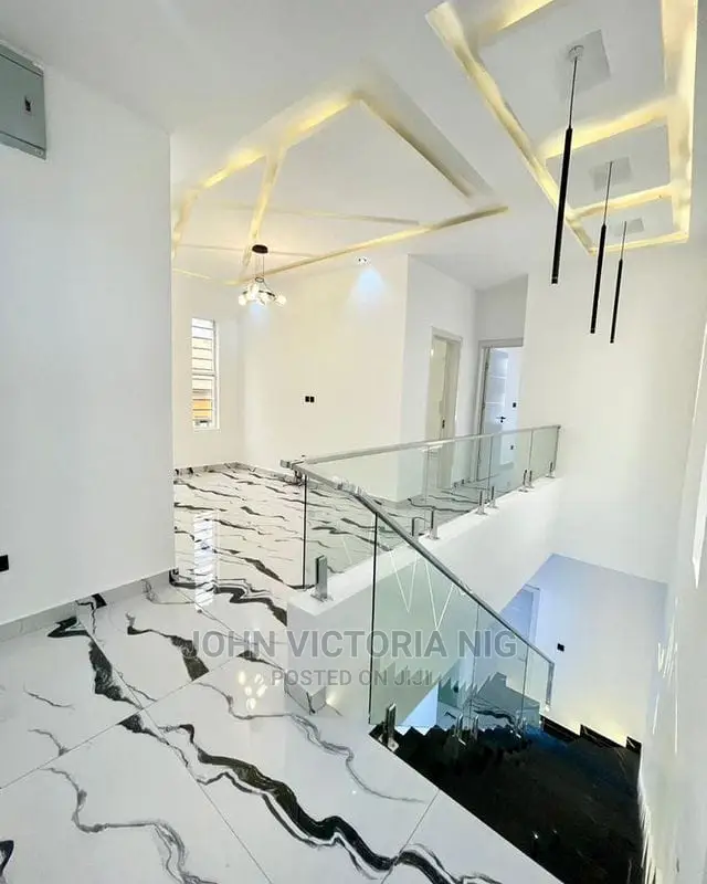 5bdrm Duplex in Ikota, Lekki for sale