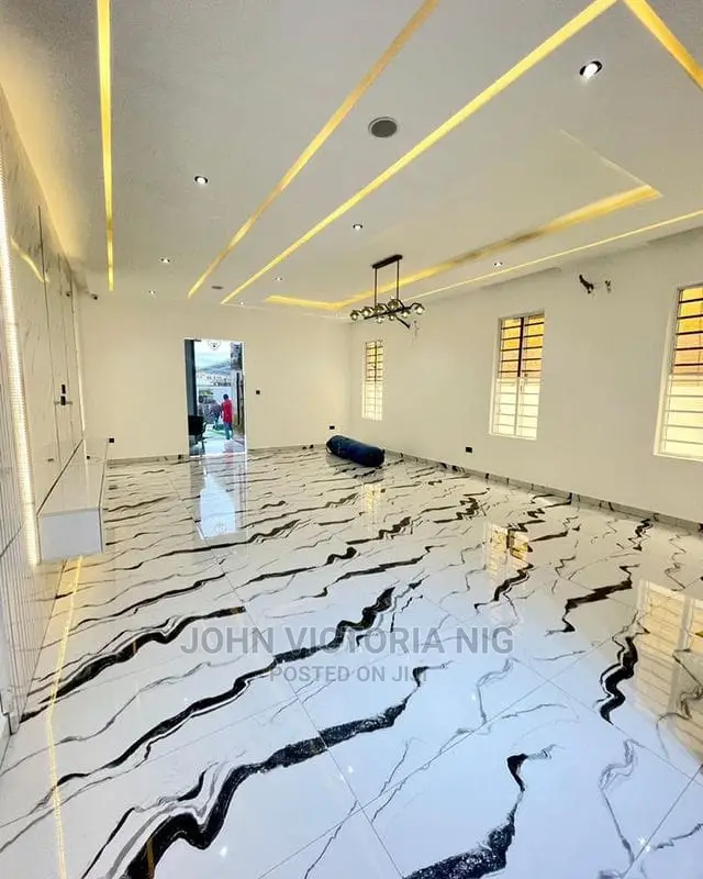 5bdrm Duplex in Ikota, Lekki for sale