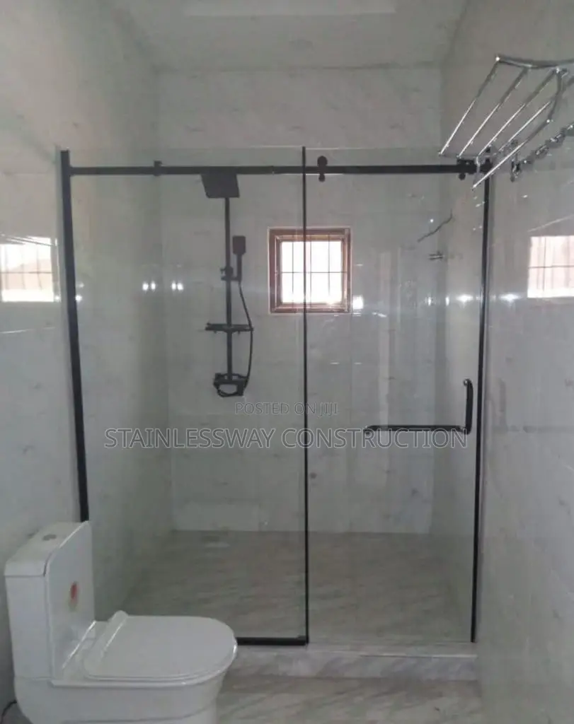 Shower Cubicle Glass Work With Black Accessories