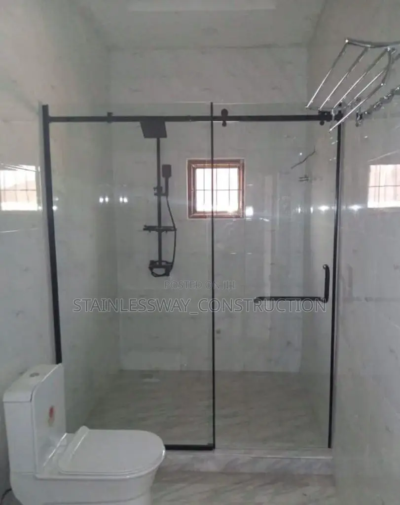 Shower Cubicle Glass Work With Black Accessories