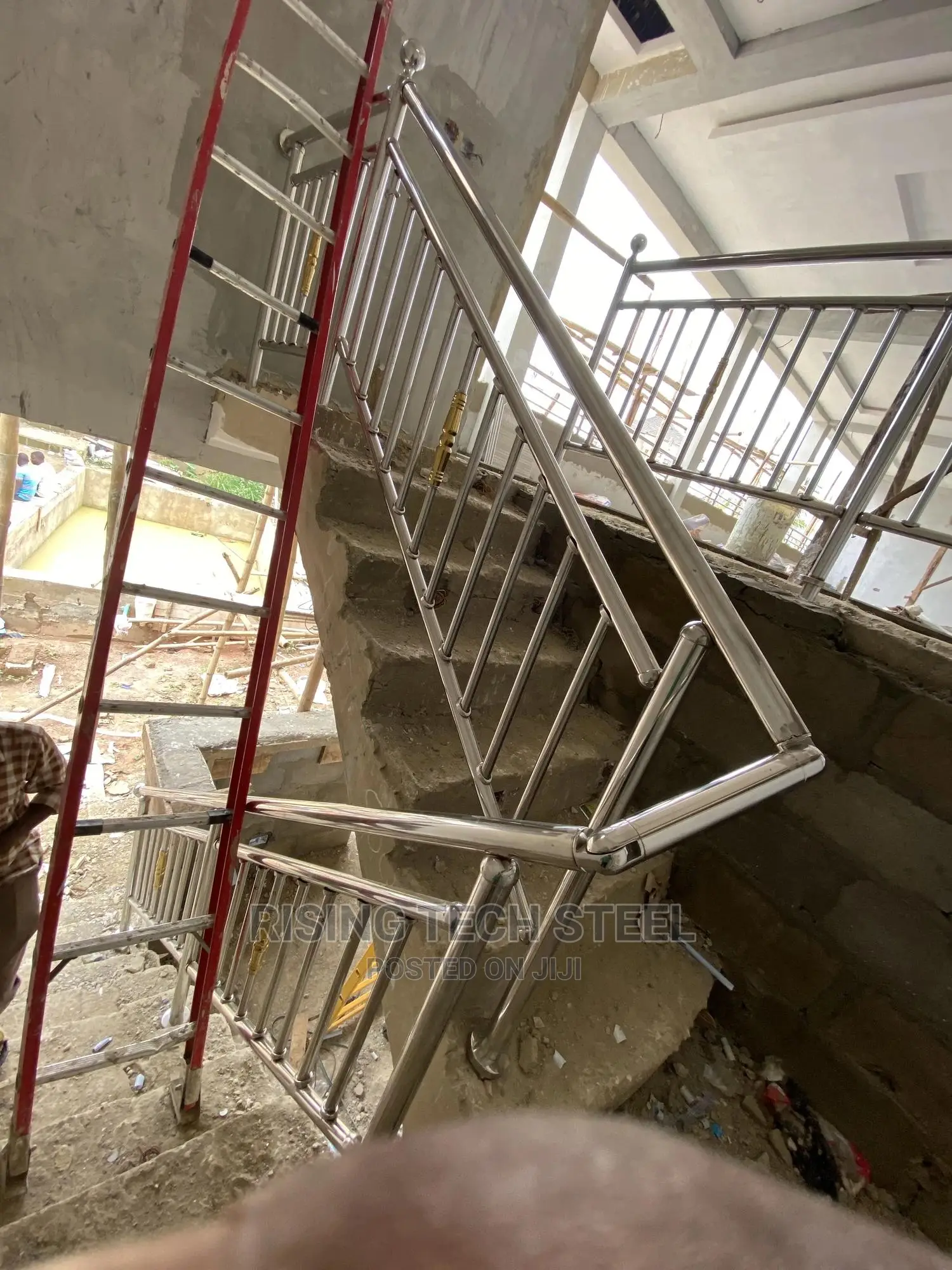 Stainless Rall