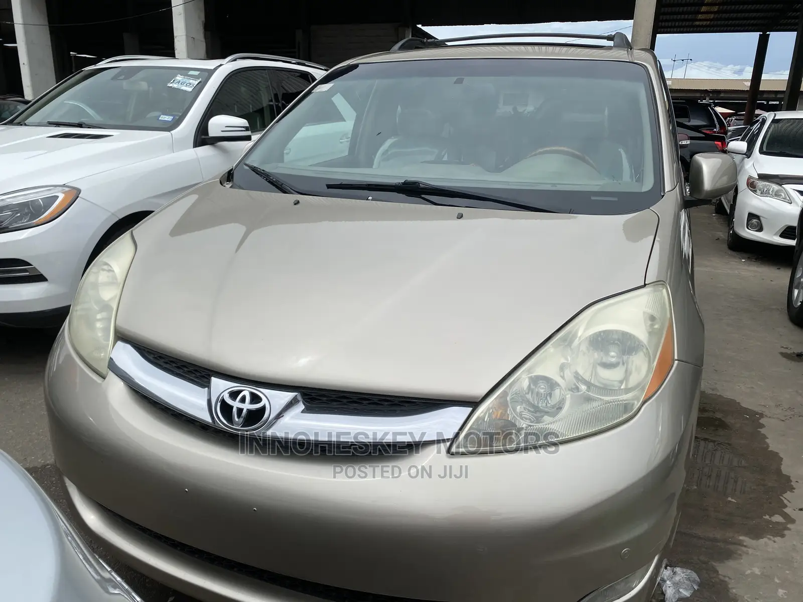 Toyota Sienna 2006 Gold