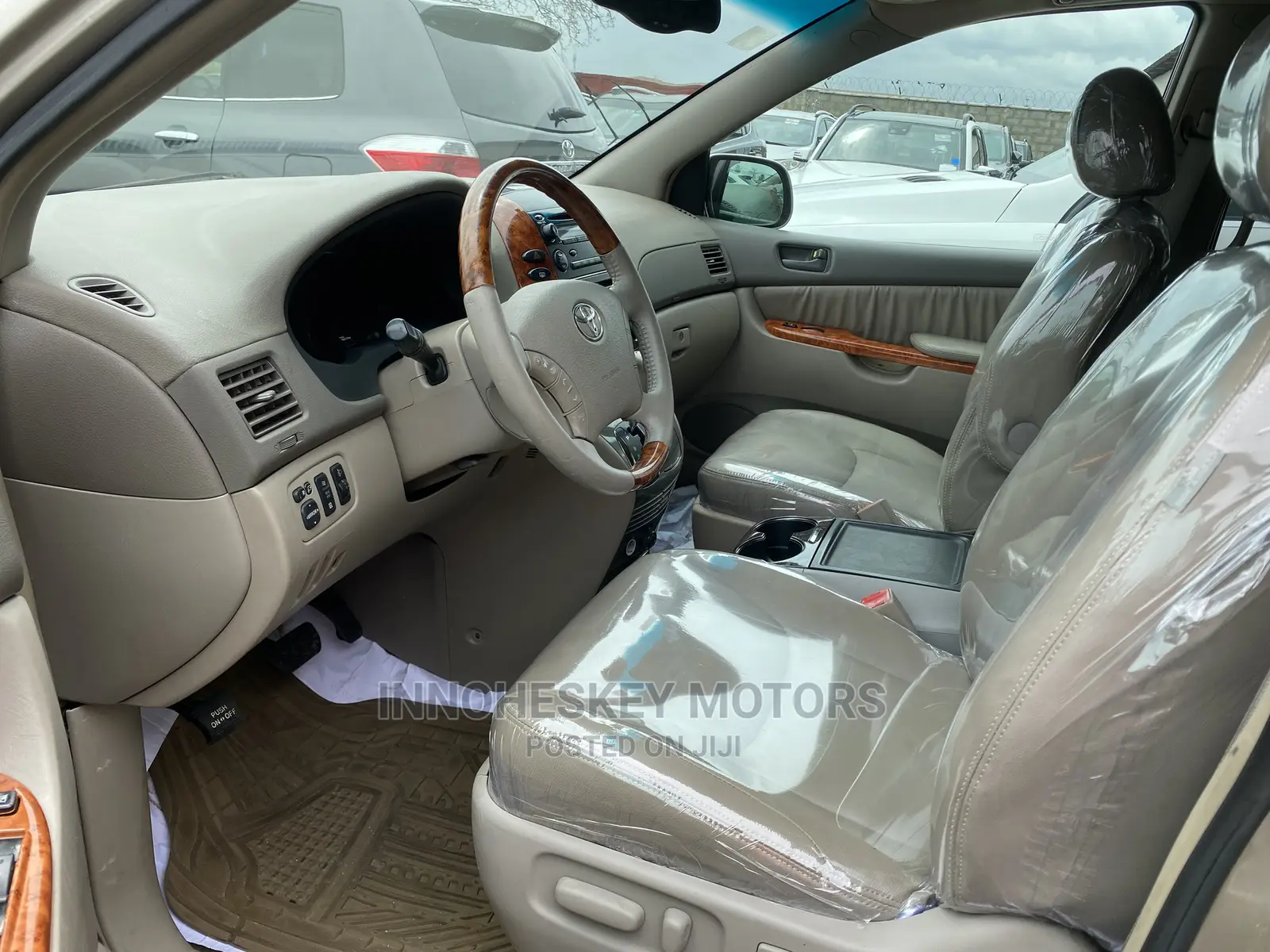 Toyota Sienna 2006 Gold
