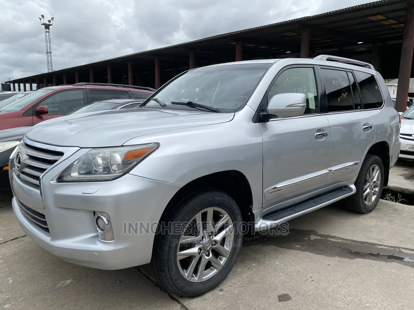 Lexus LX 570 AWD 2013 Silver