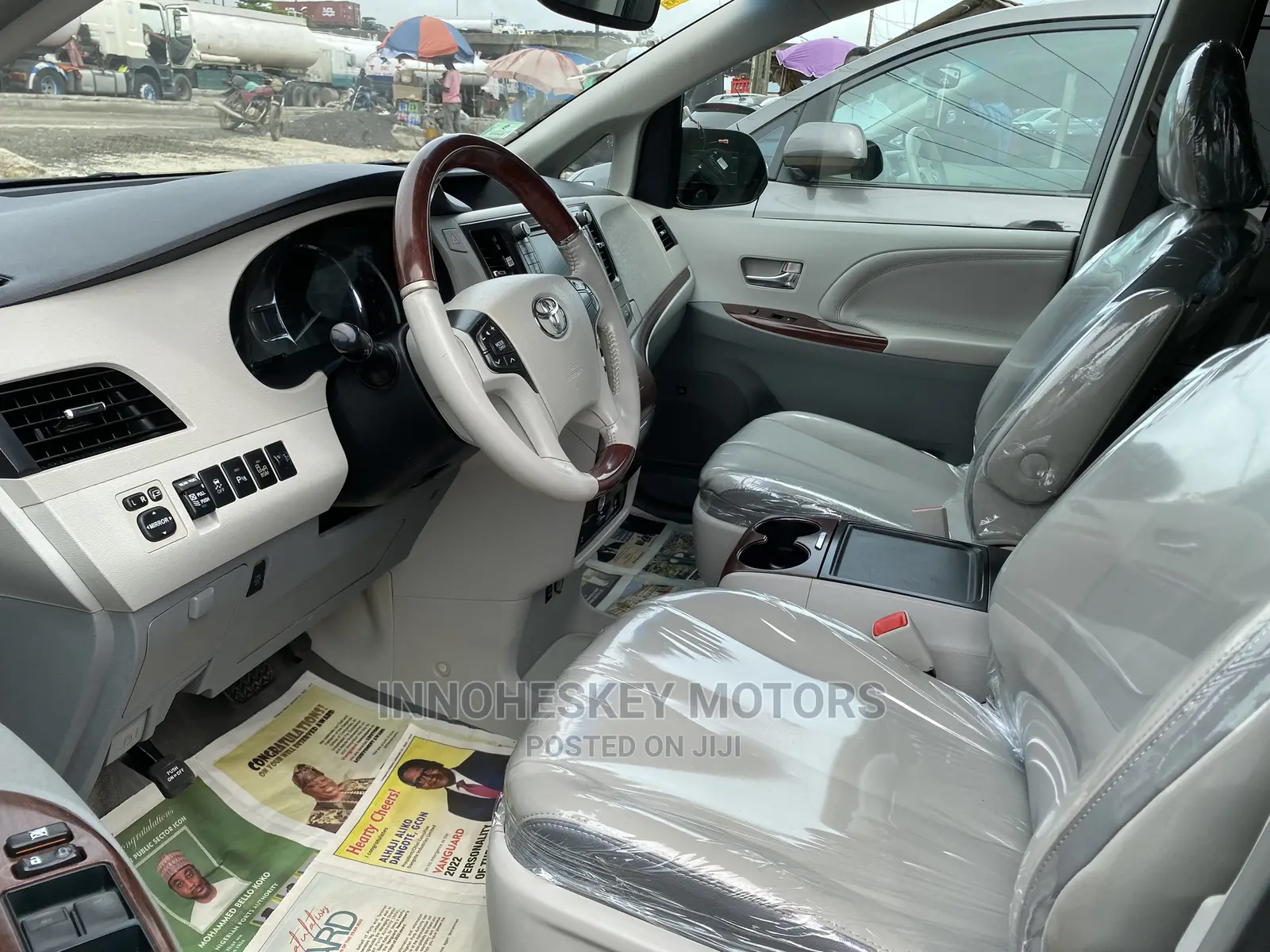 Toyota Sienna 2014 Black