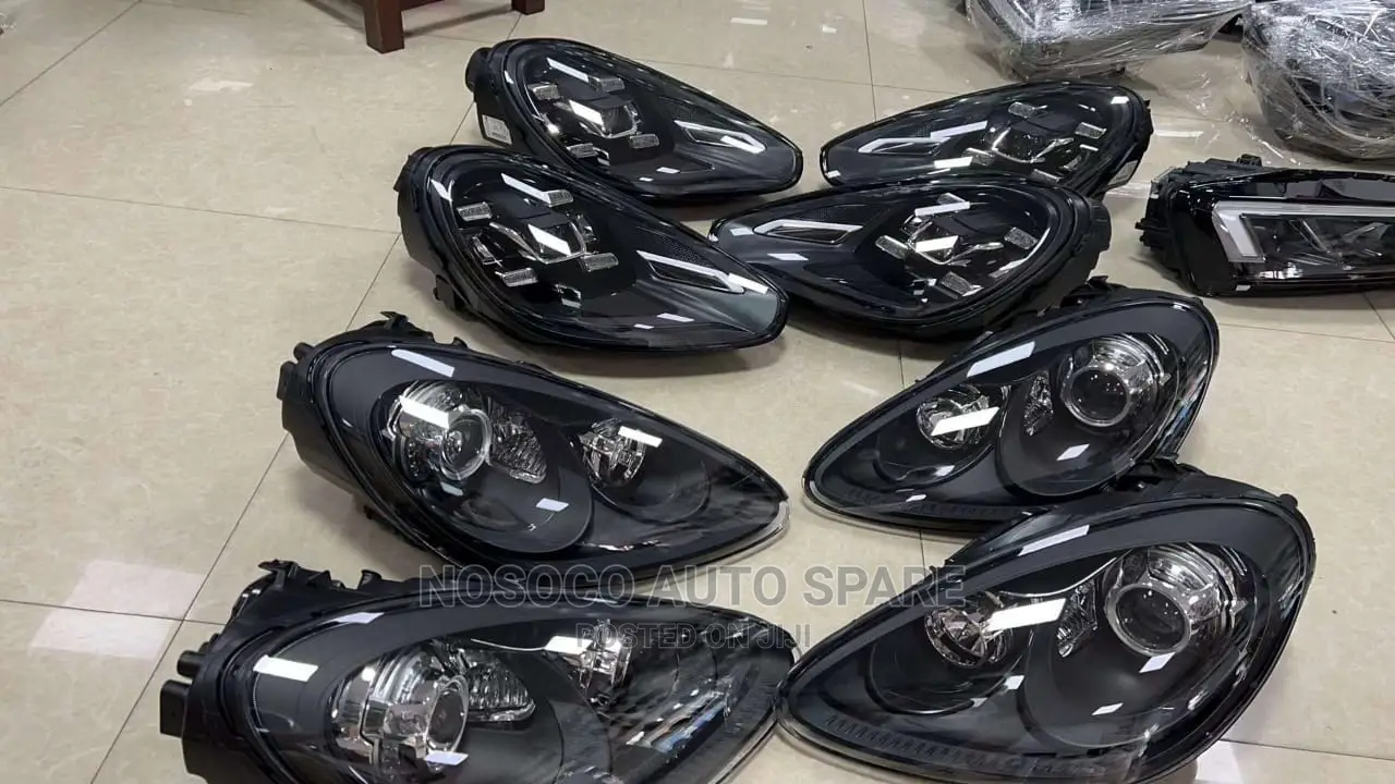 Set Of Head Light Porsche Cayenne 2013 2016
