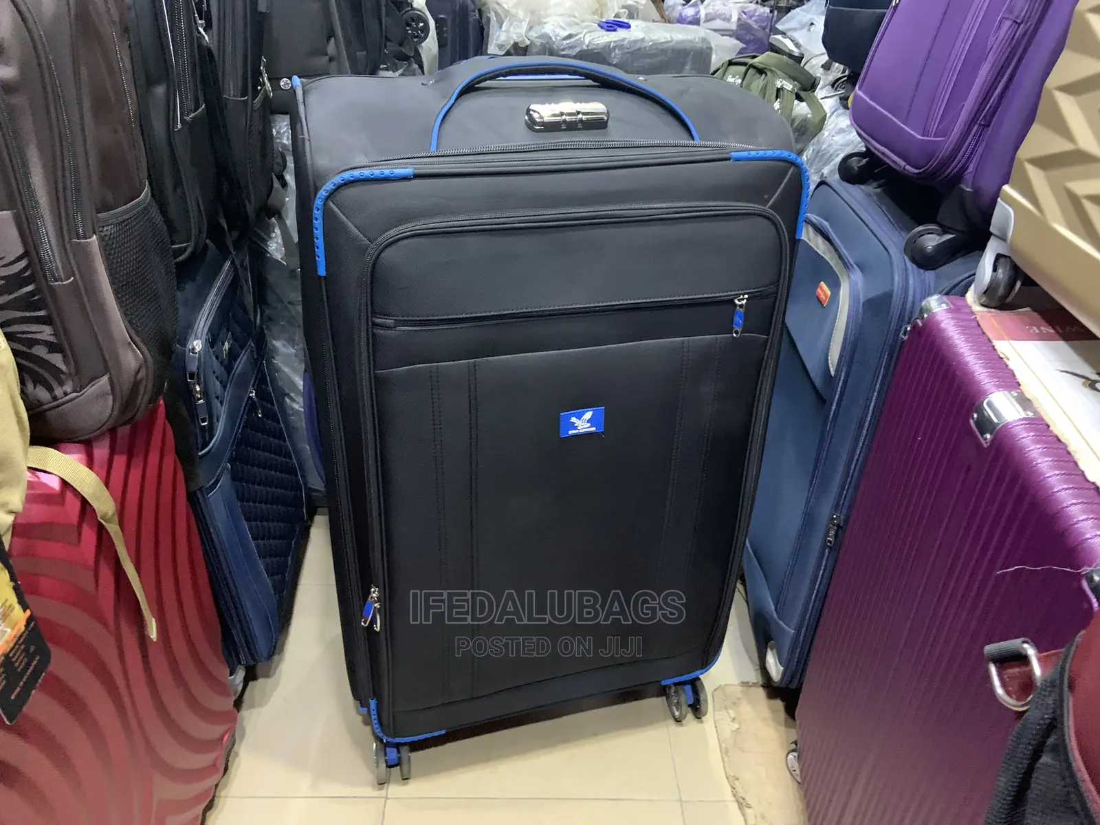 Biggest Size Light Weight Quality Traveling Luggage
