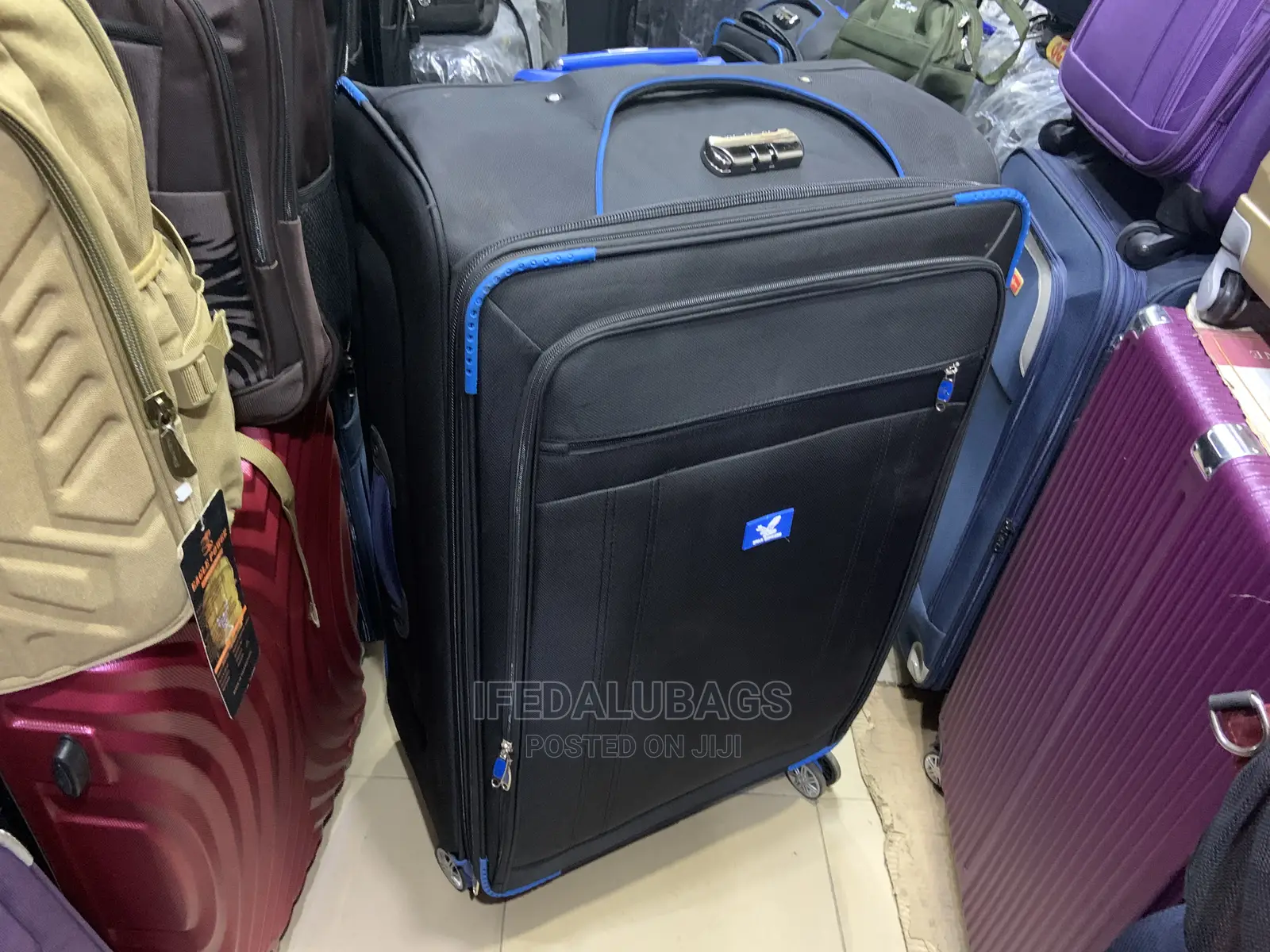 Biggest Size Light Weight Quality Traveling Luggage