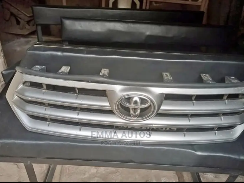 FRONT Bumper Highlander 2012 Available