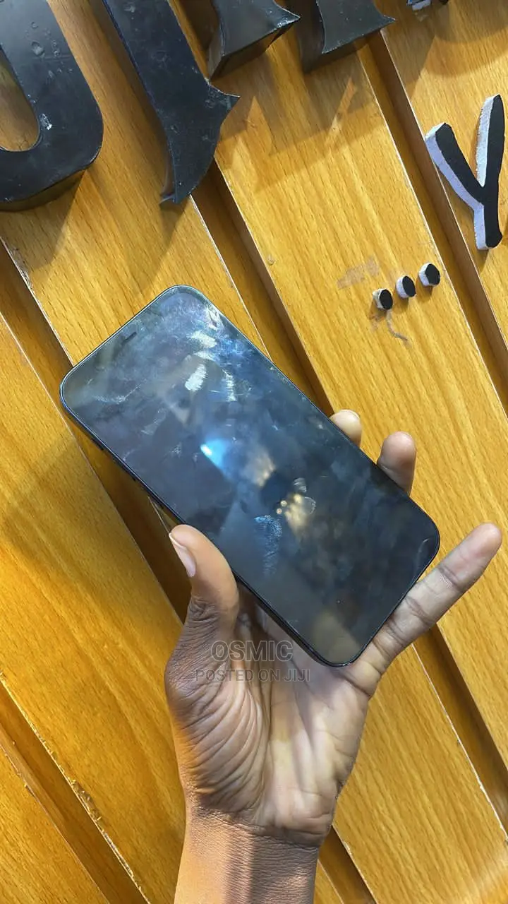 New Apple iPhone 12 64 GB Black