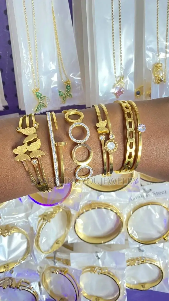 Fashion Bracelet: Top Notch Quality at Affordable Prices.