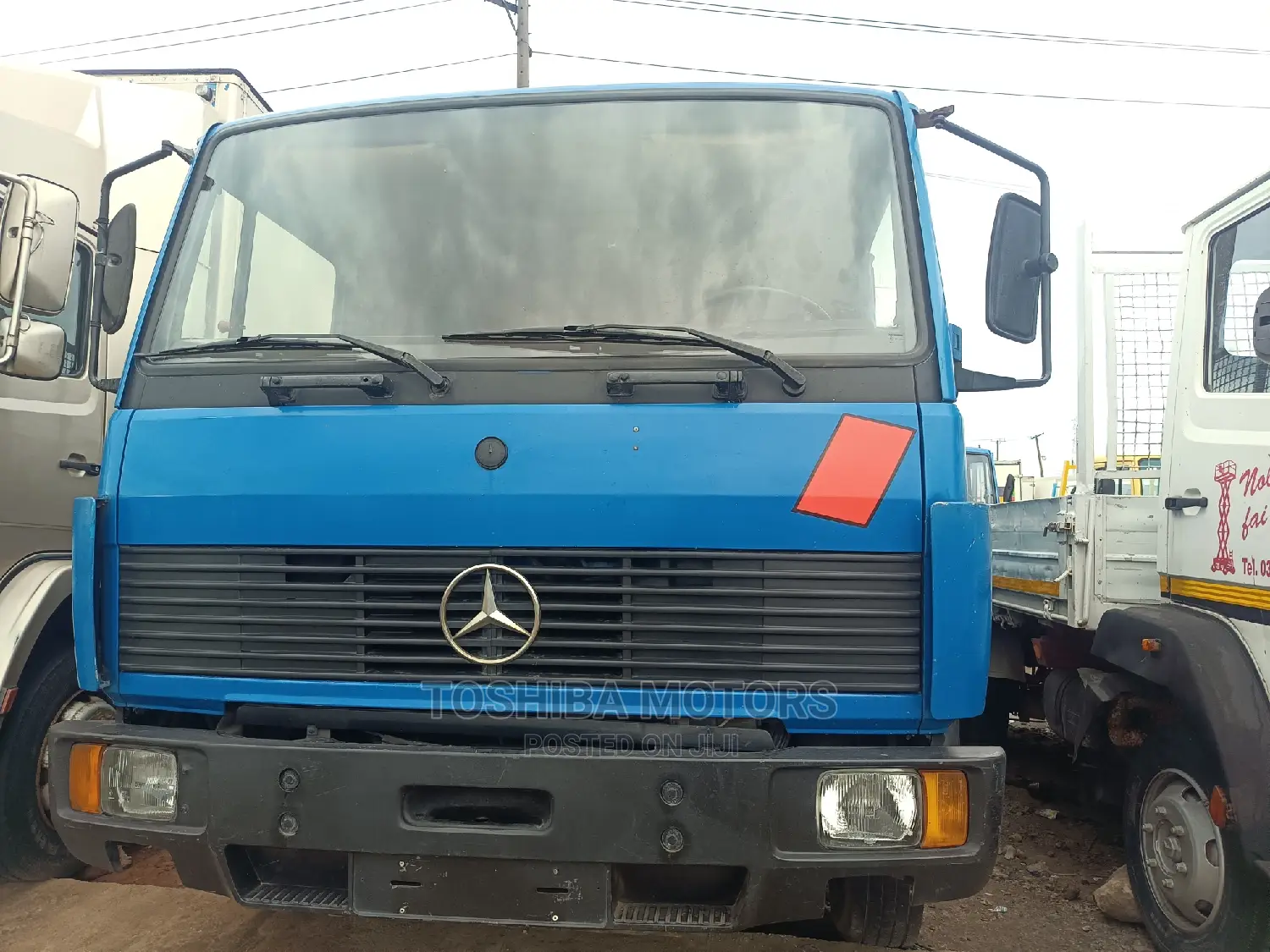 Mercedes Benz 814 2000 Model