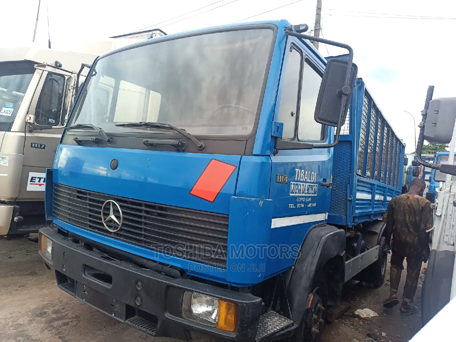 Mercedes Benz 814 2000 Model