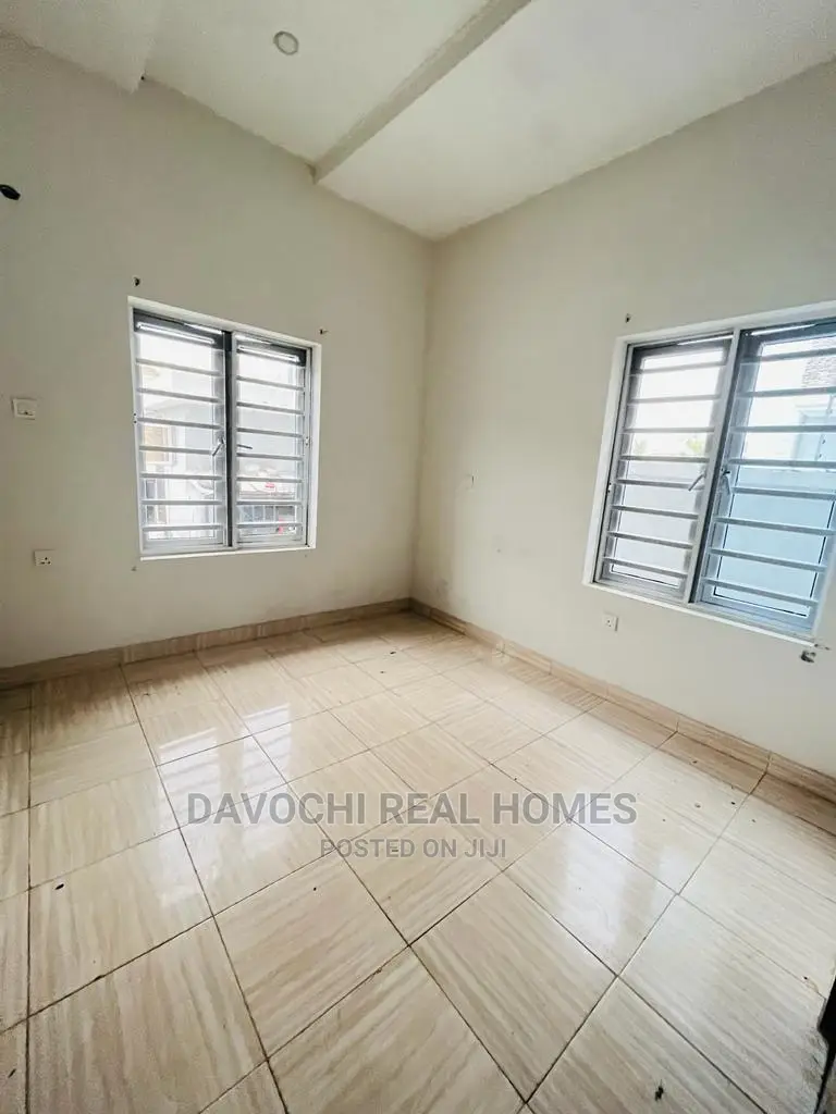 2bdrm Apartment in Ikate-Lekki for rent