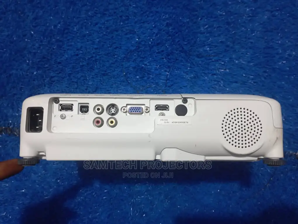UK Used Epson Projector EB-SO4