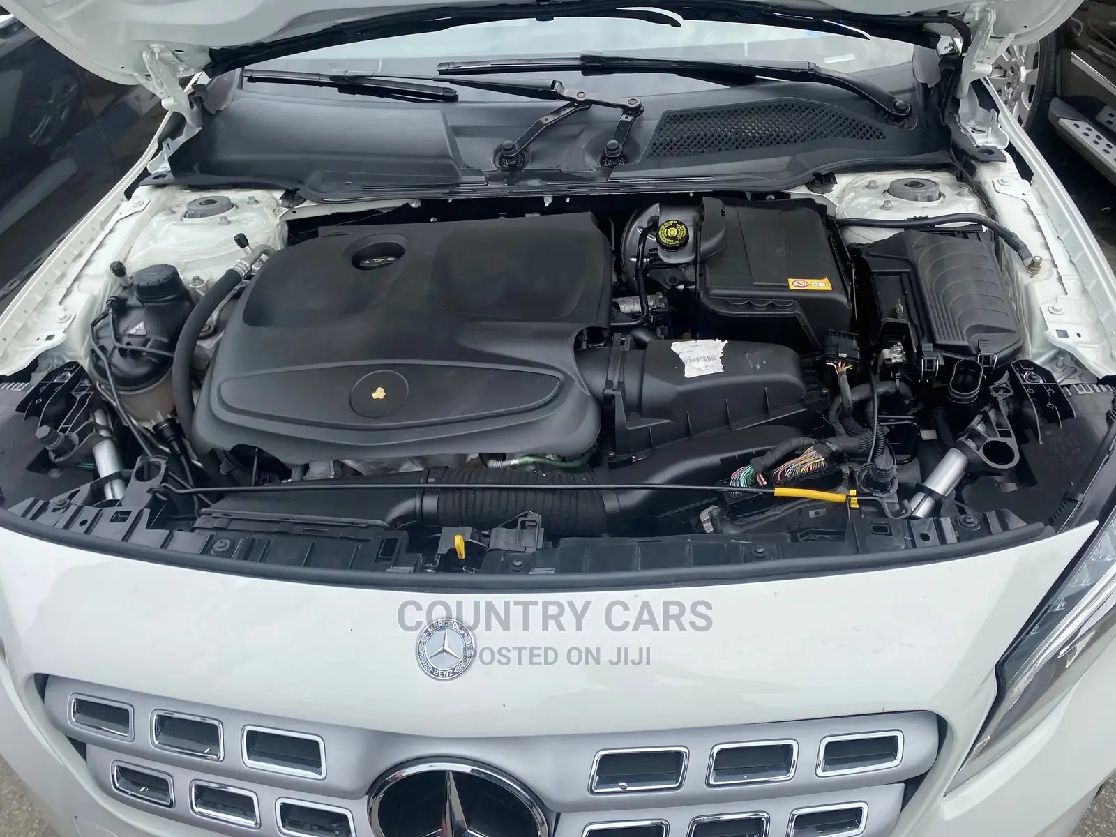 Mercedes-Benz GLA 250 2017 White