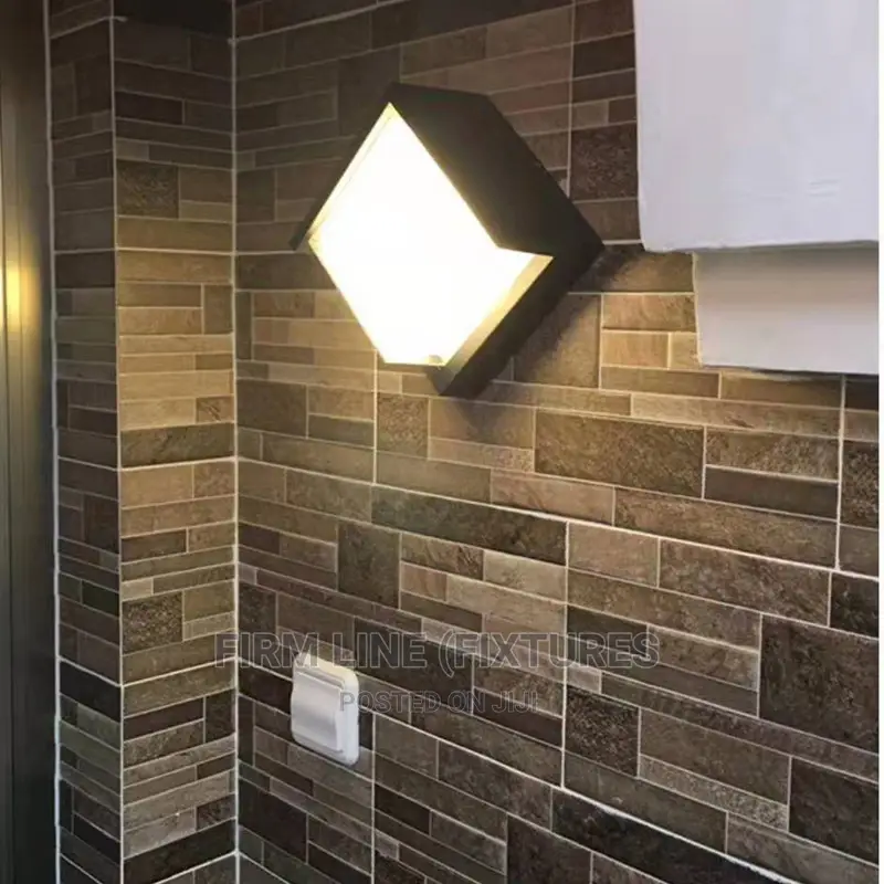Outdoor Square Aluminum 12W LED Wall Light
