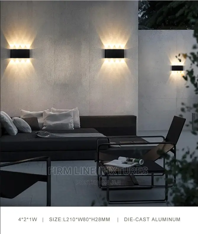 Curved 8W (4LED Up/Down) Outdoor Waterproof Wall Light
