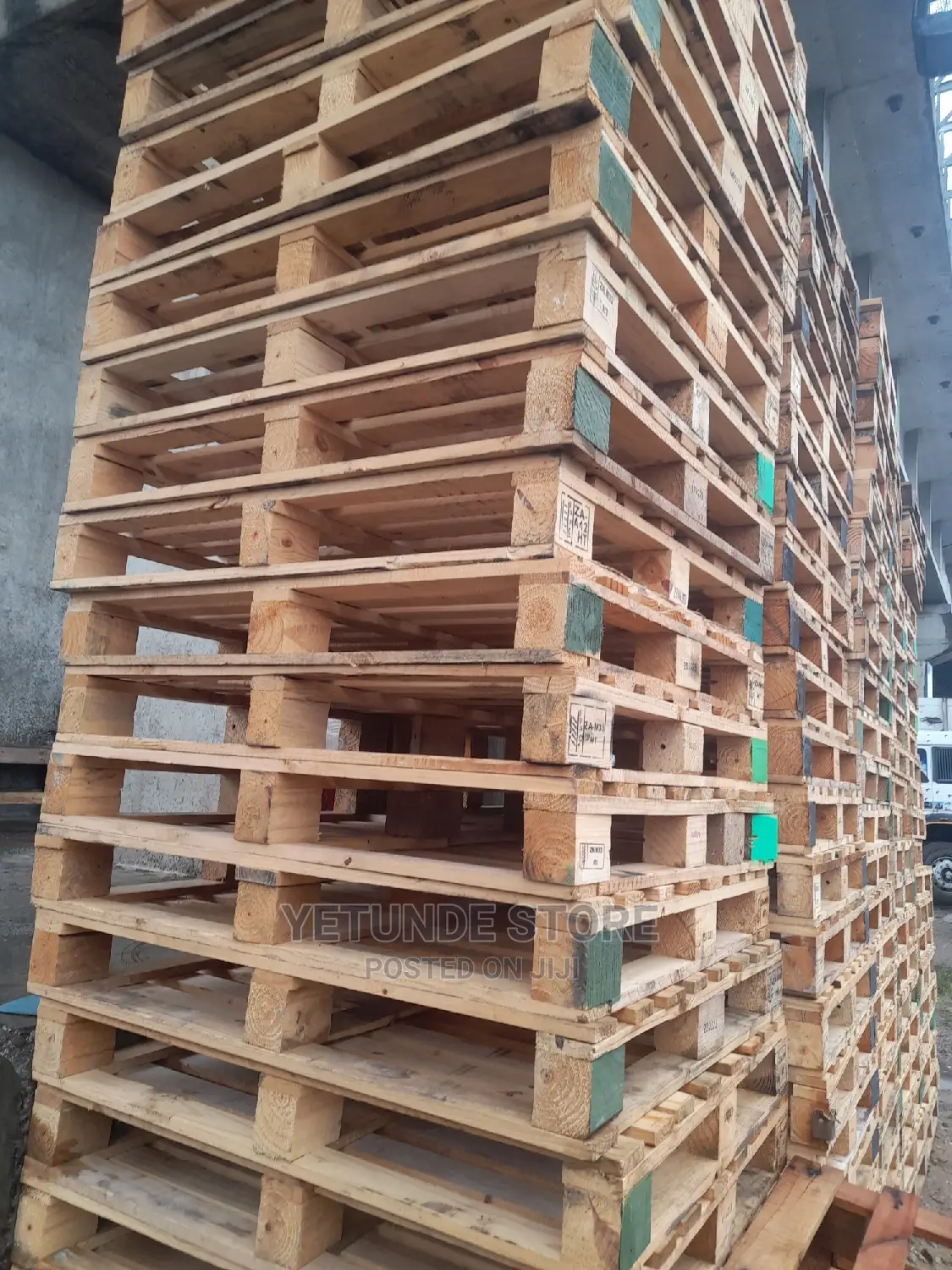 115*115*150mm Hard Wood Pallet