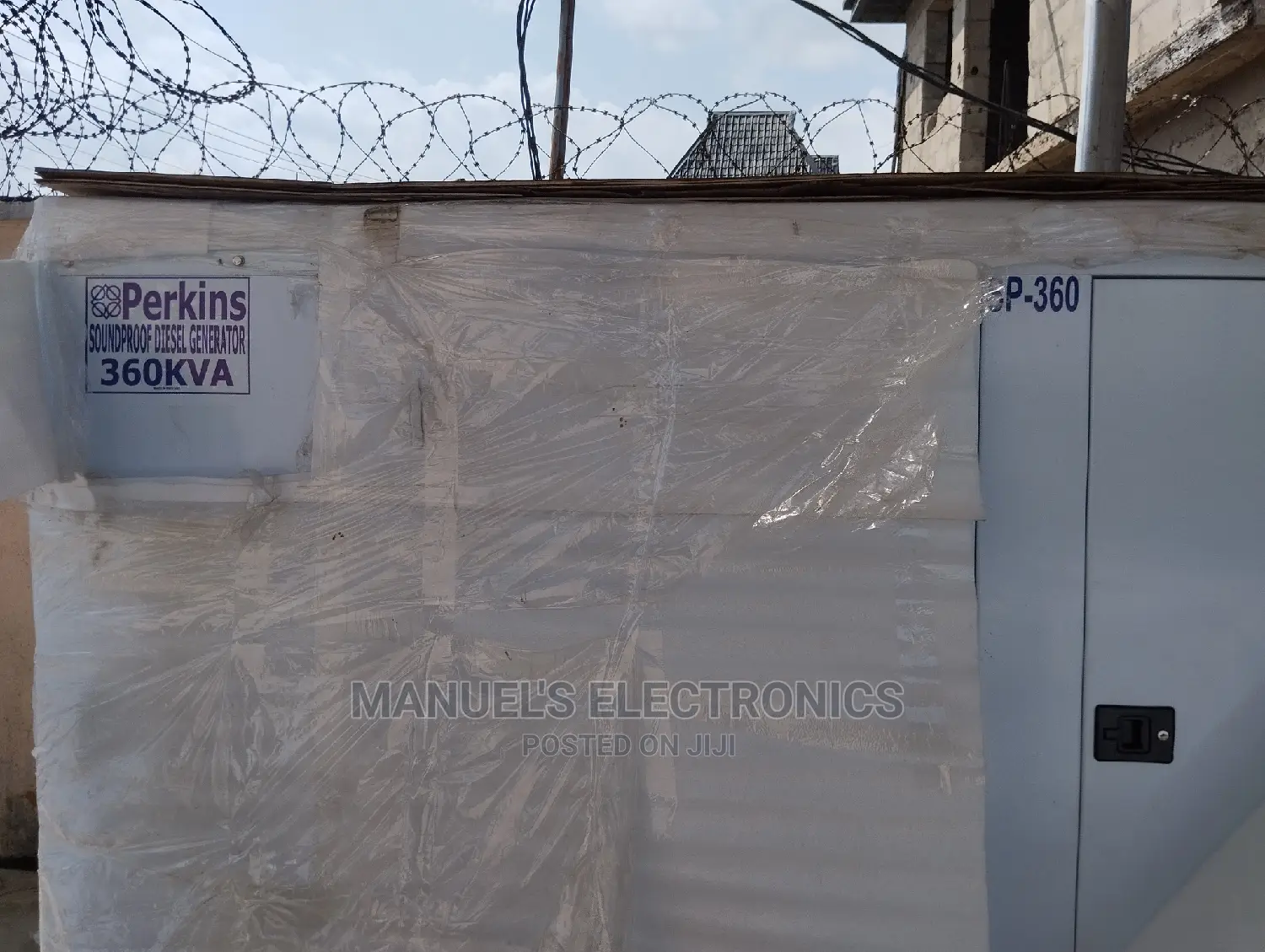 (360kva) Brand New Perkins Diesel Soundproof Generator 100%