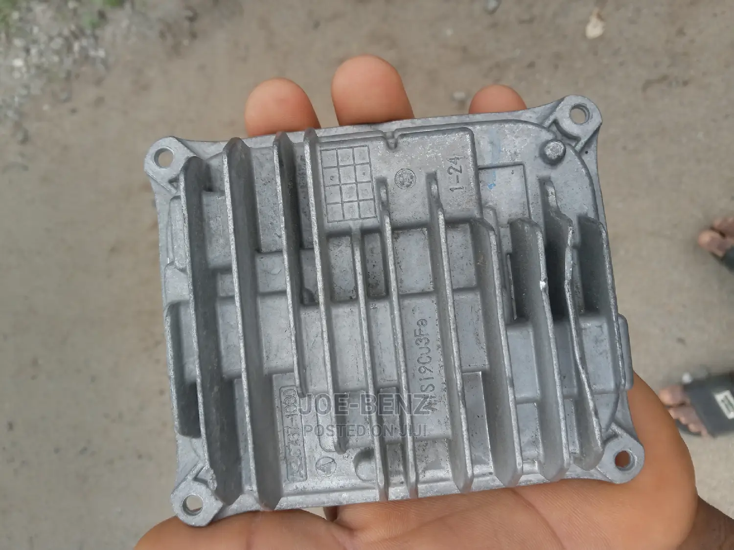 C300 2017 Headlight Charger