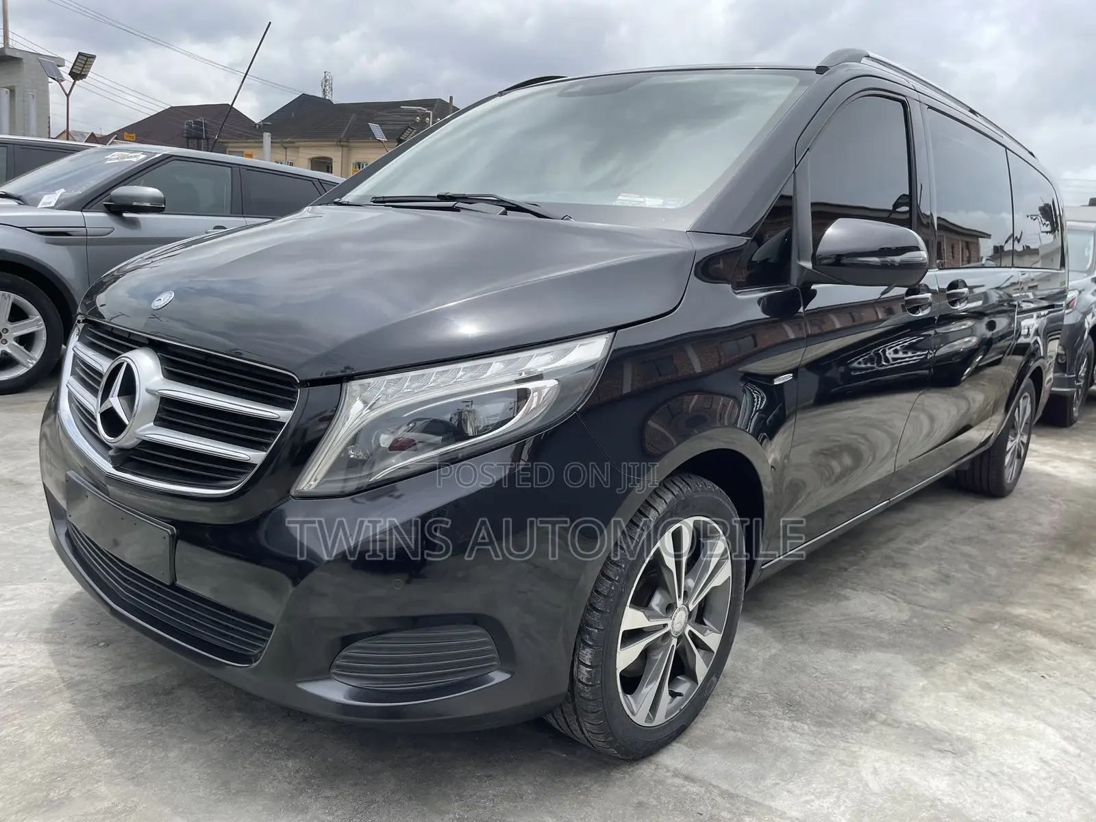 Mercedes-Benz Viano 2017 Black