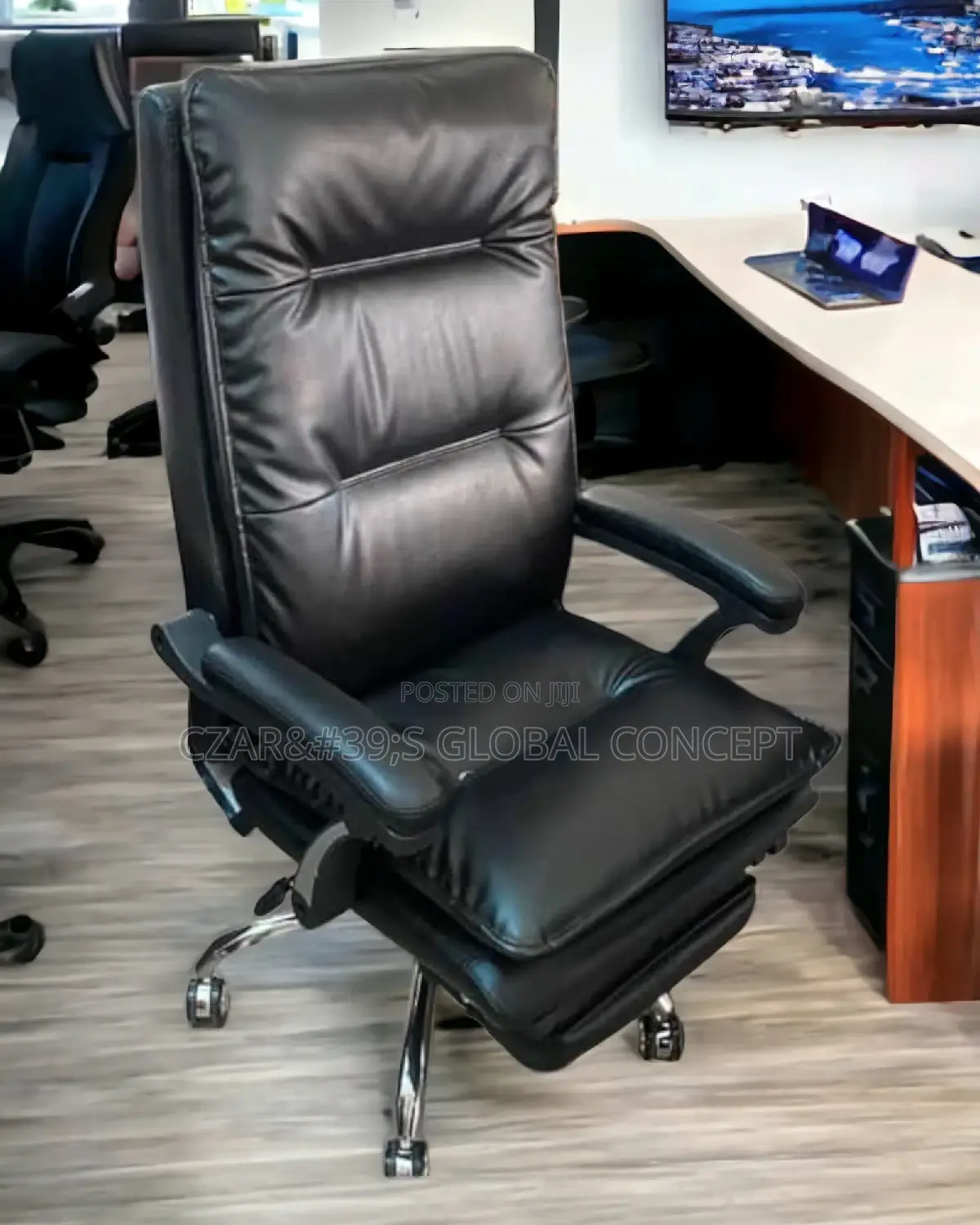 Executive Ergonomic Chair With Leg Rest