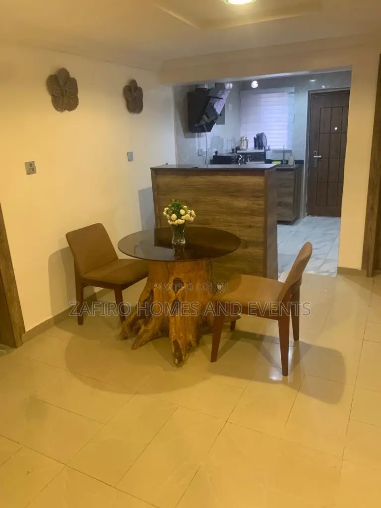 Luxury 3 Bedroom Shortlet Apartment Near D Rovans Ring Road