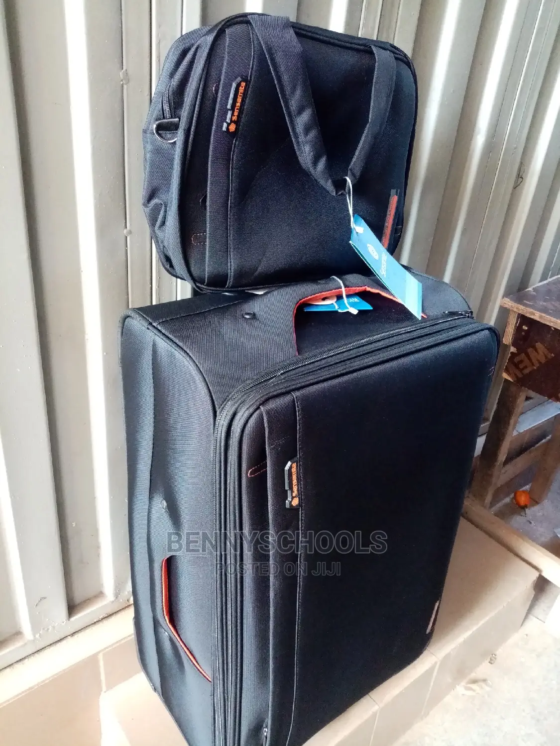 Biggest Jumbo Sensamite Clasic Traveling Luggag Box and Kit