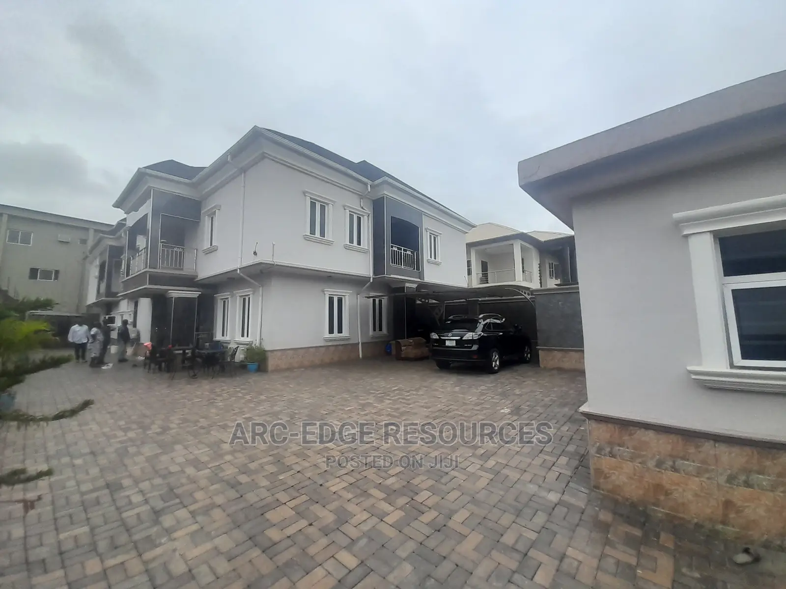 Furnished 6bdrm Duplex in Apple Junction for sale