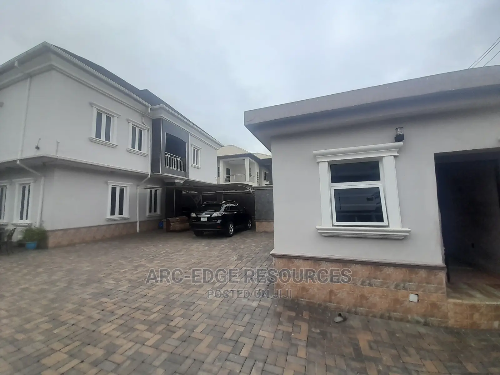 Furnished 6bdrm Duplex in Apple Junction for sale