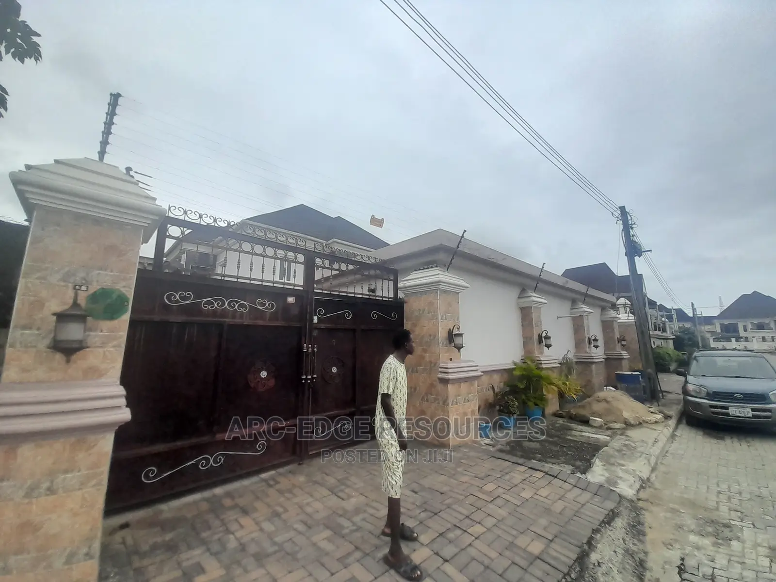 Furnished 6bdrm Duplex in Apple Junction for sale