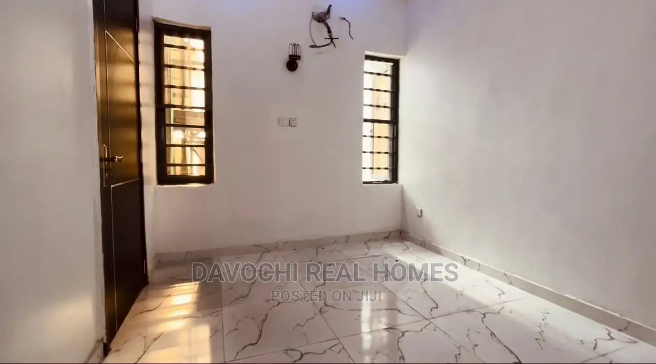 4bdrm Duplex in Ikota Villa Estate, Lekki for rent