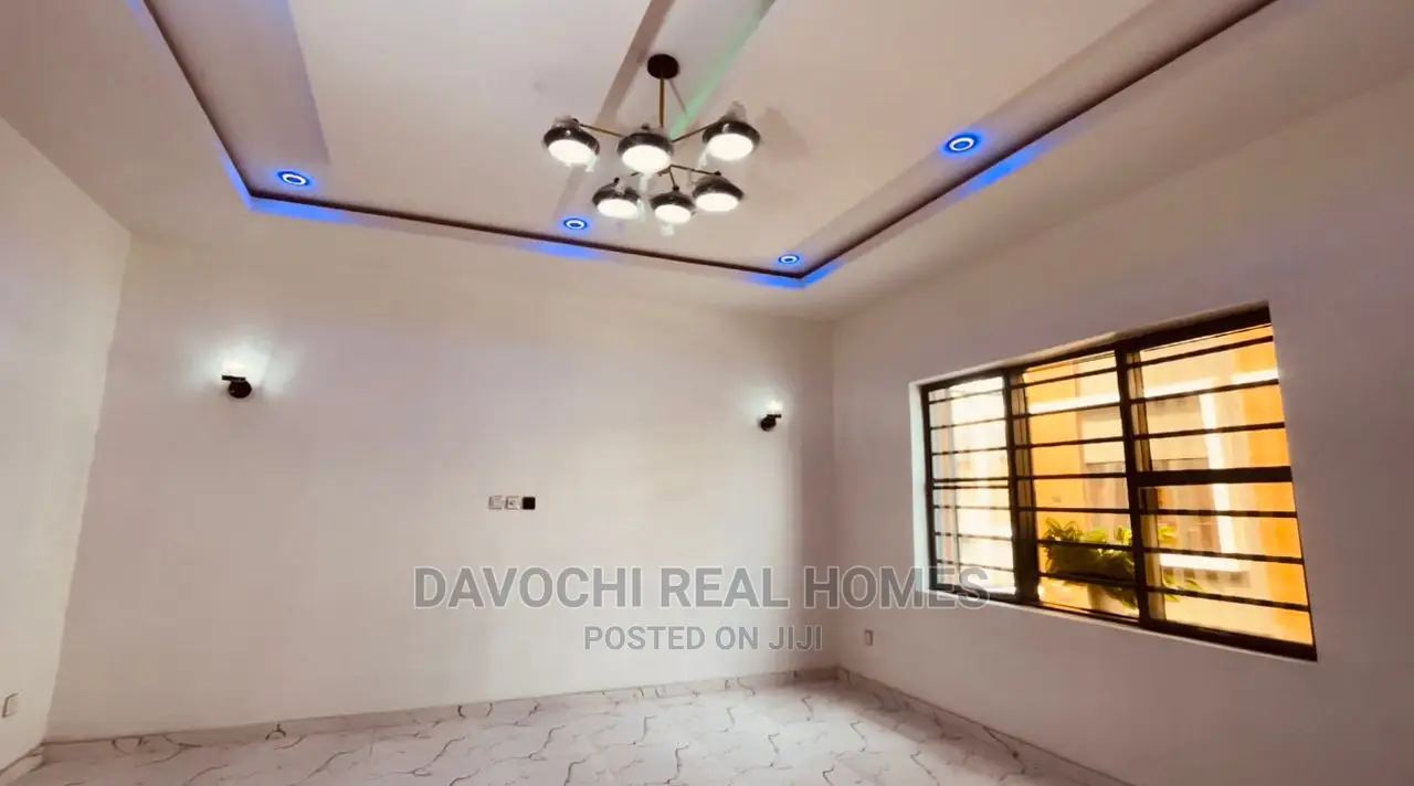 4bdrm Duplex in Ikota Villa Estate, Lekki for rent