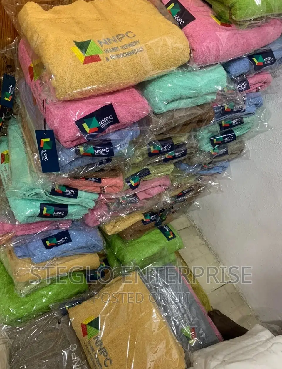 Branded 100% Large Cotton Towels