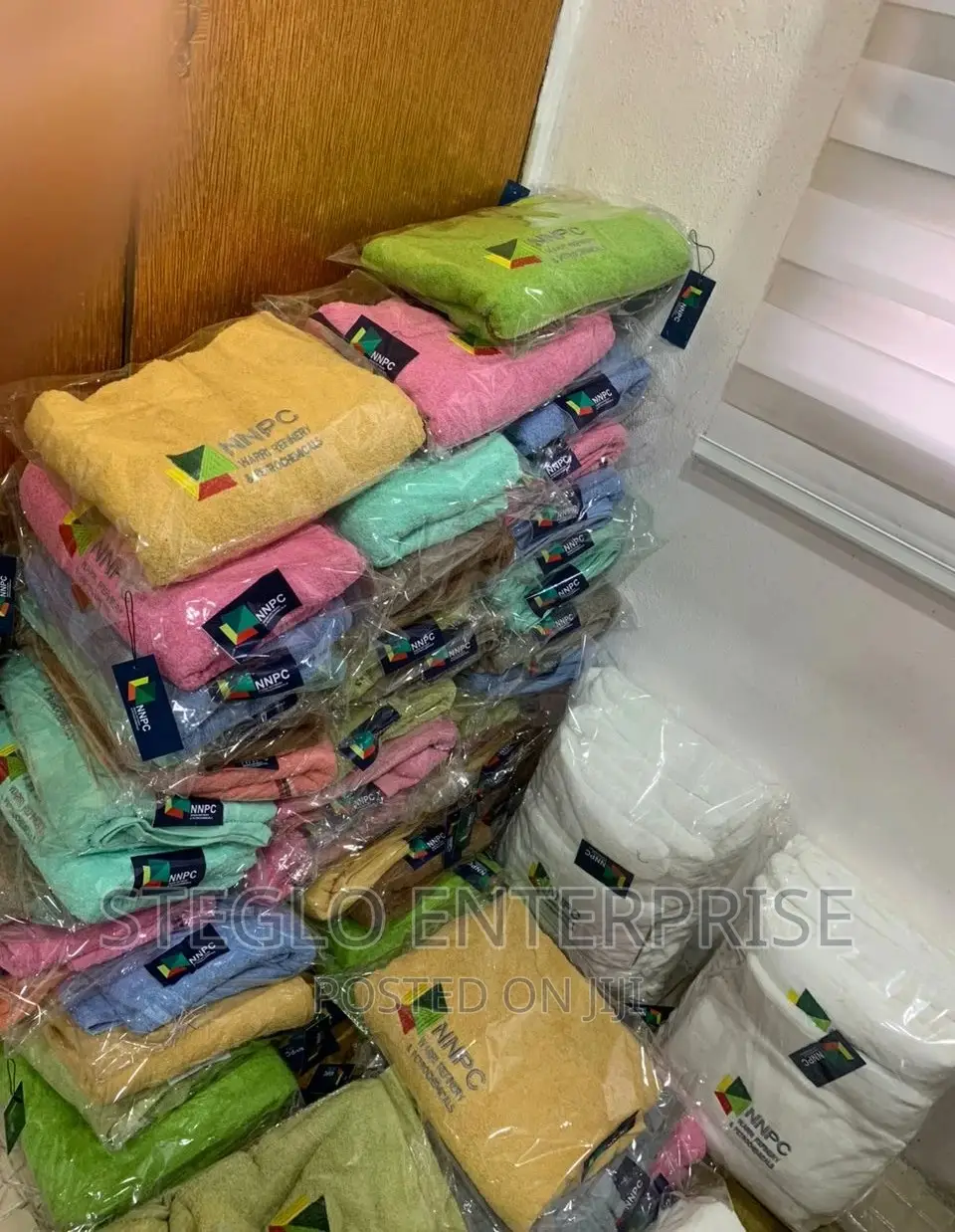 Branded 100% Large Cotton Towels