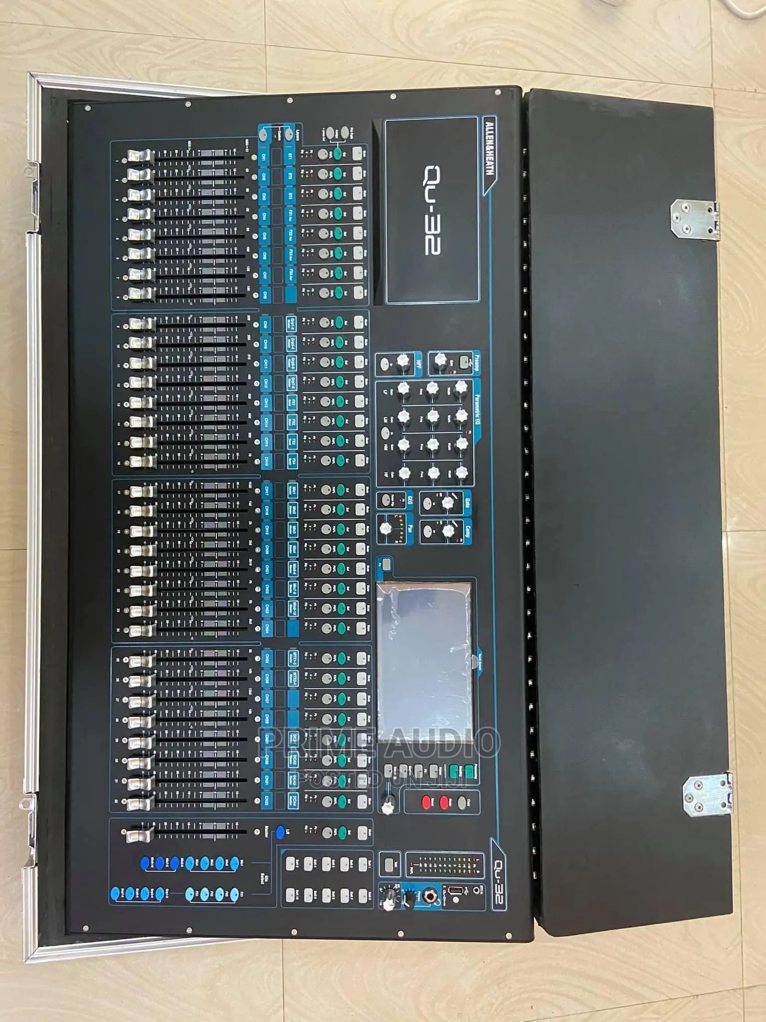 Allen Heat QU -32 Digital Mixer 38 in 28 Out Wireless