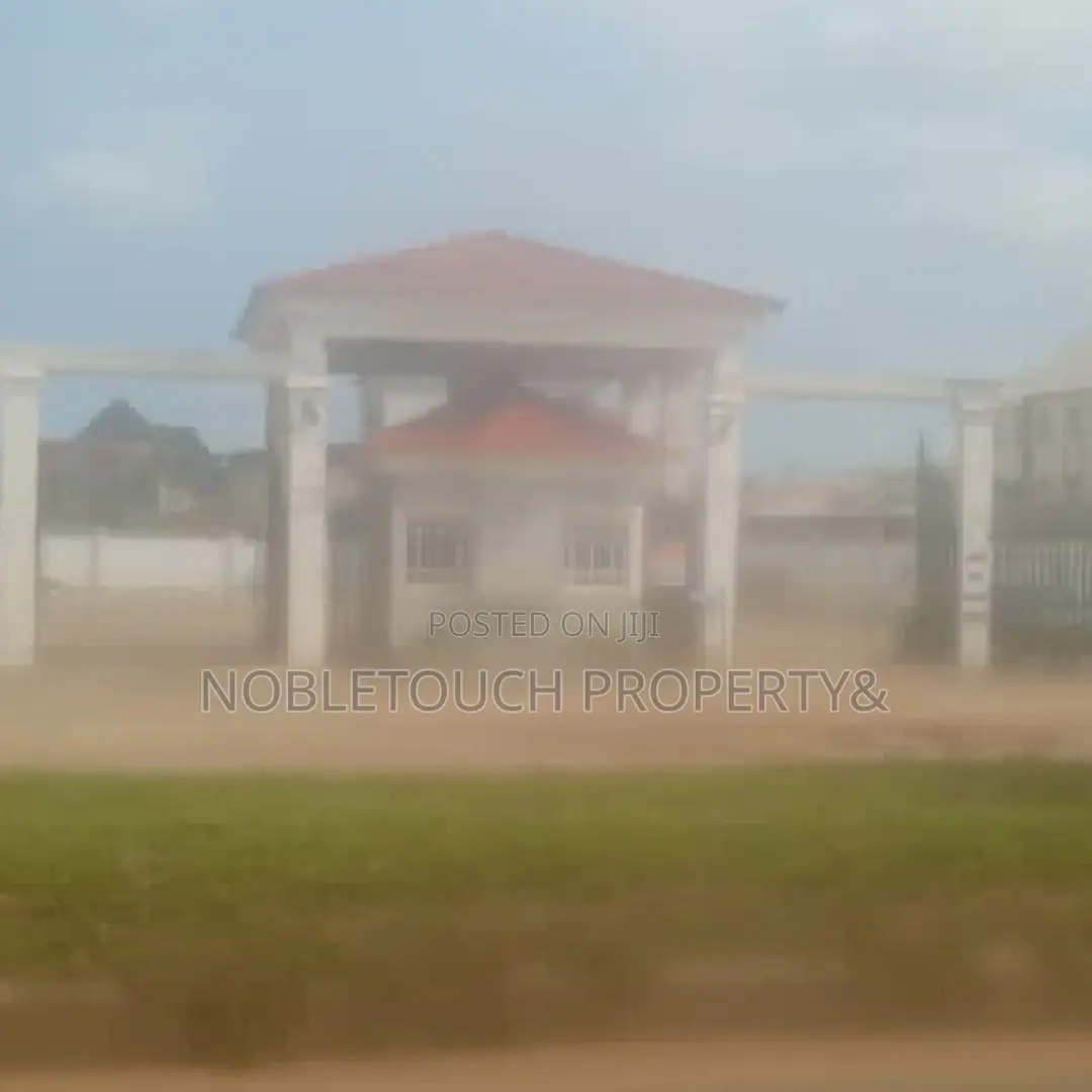 Commercial 7plots Along the Major Road