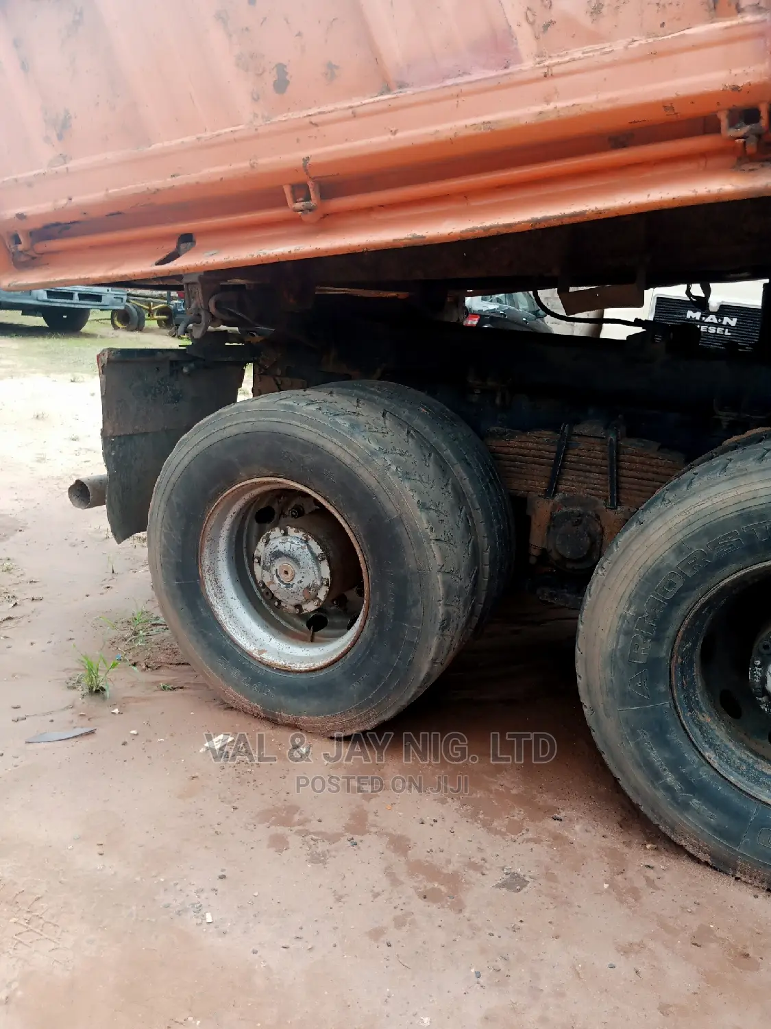 10 Tyres Man DIESEL Tipper (30 Tons)