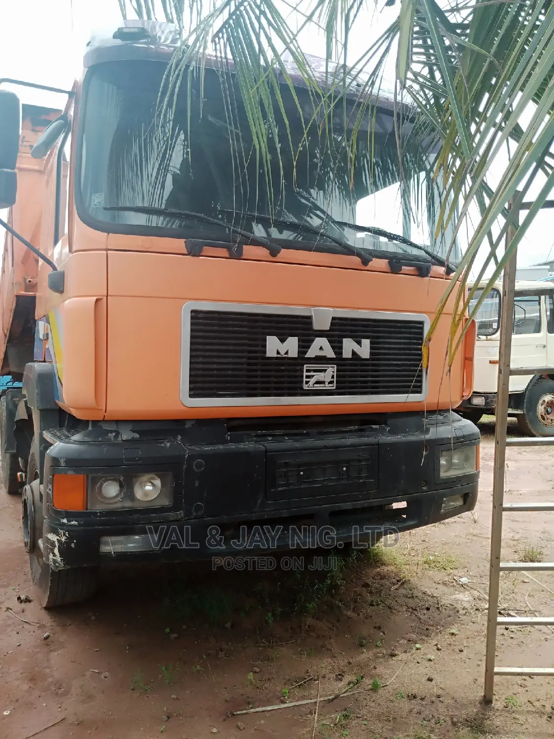 10 Tyres Man DIESEL Tipper (30 Tons)