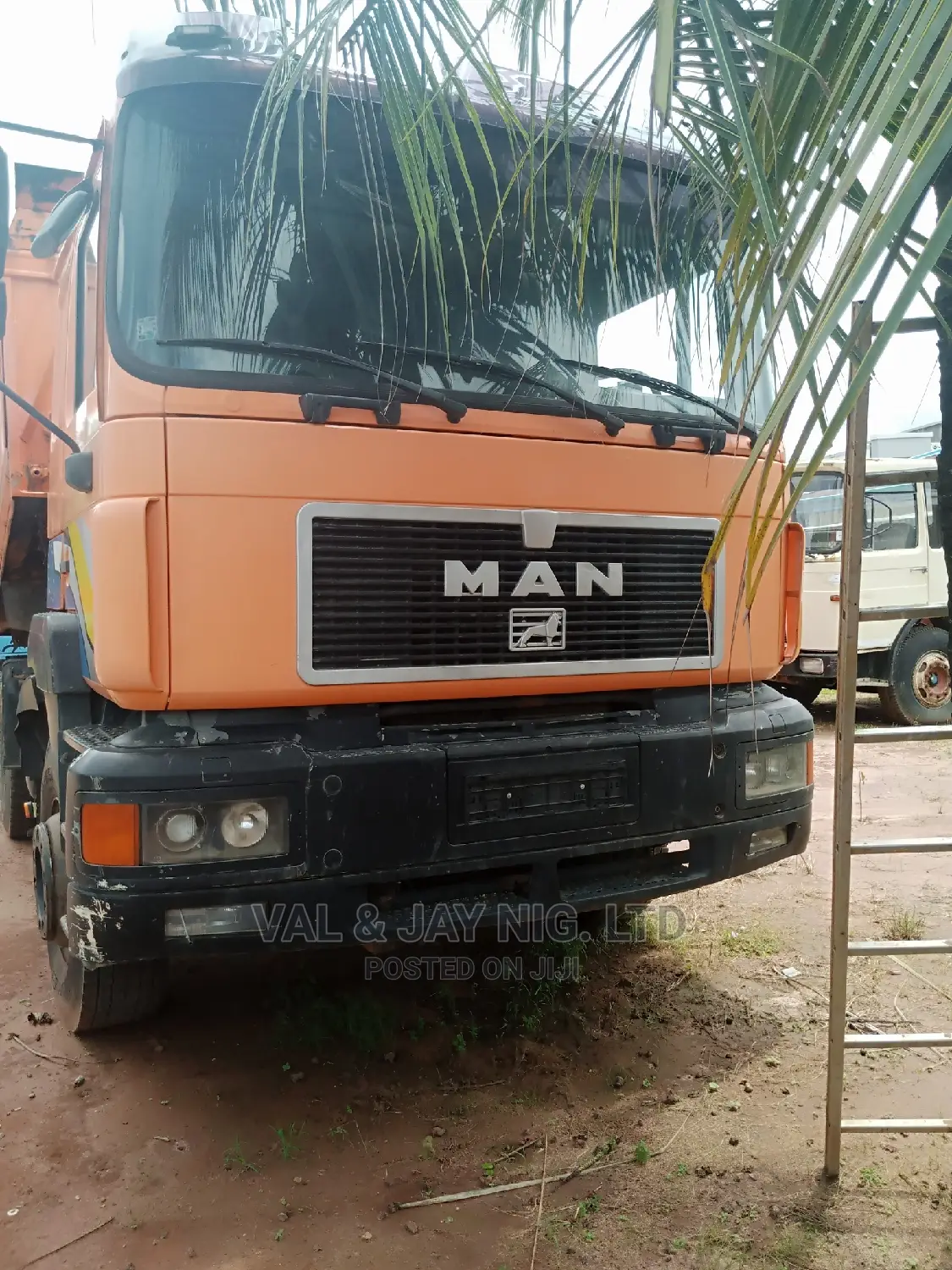 10 Tyres Man DIESEL Tipper (30 Tons)