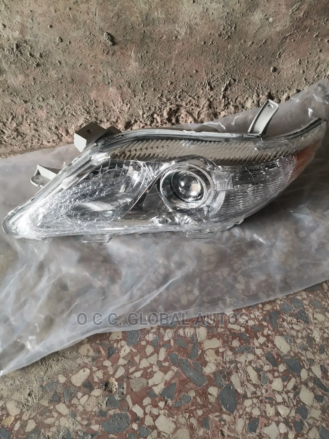 Headlamp Camry 2010 Model