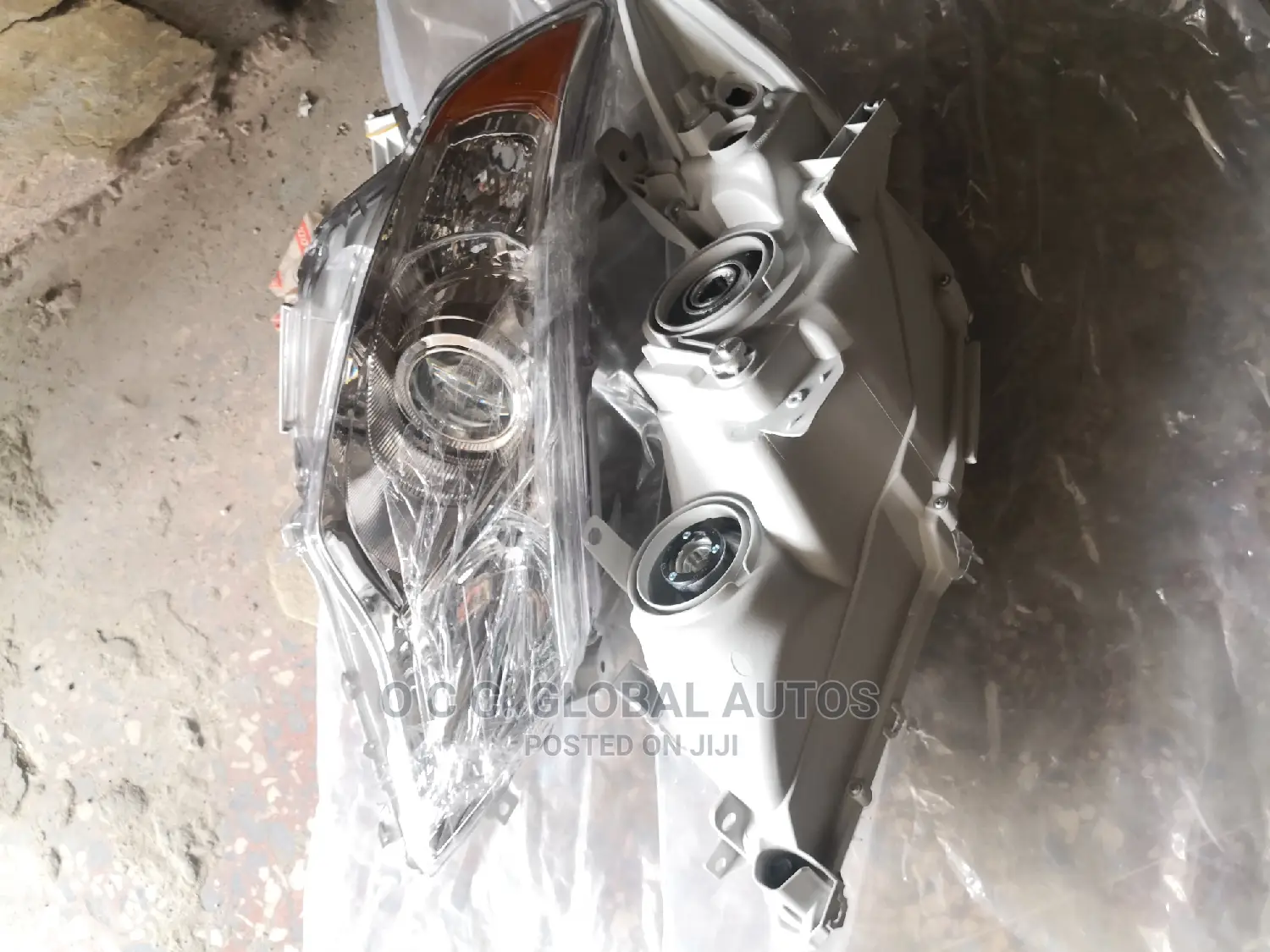 Headlamp Camry 20012 Model