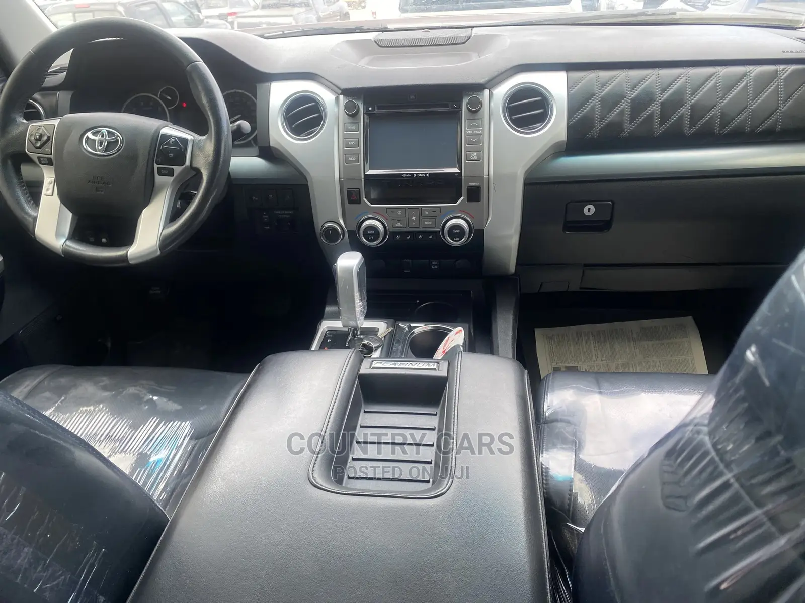 Toyota Tundra Platinum 5.7L V8 4x4 CrewMax 5.6 ft. box 145.7 in. WB
