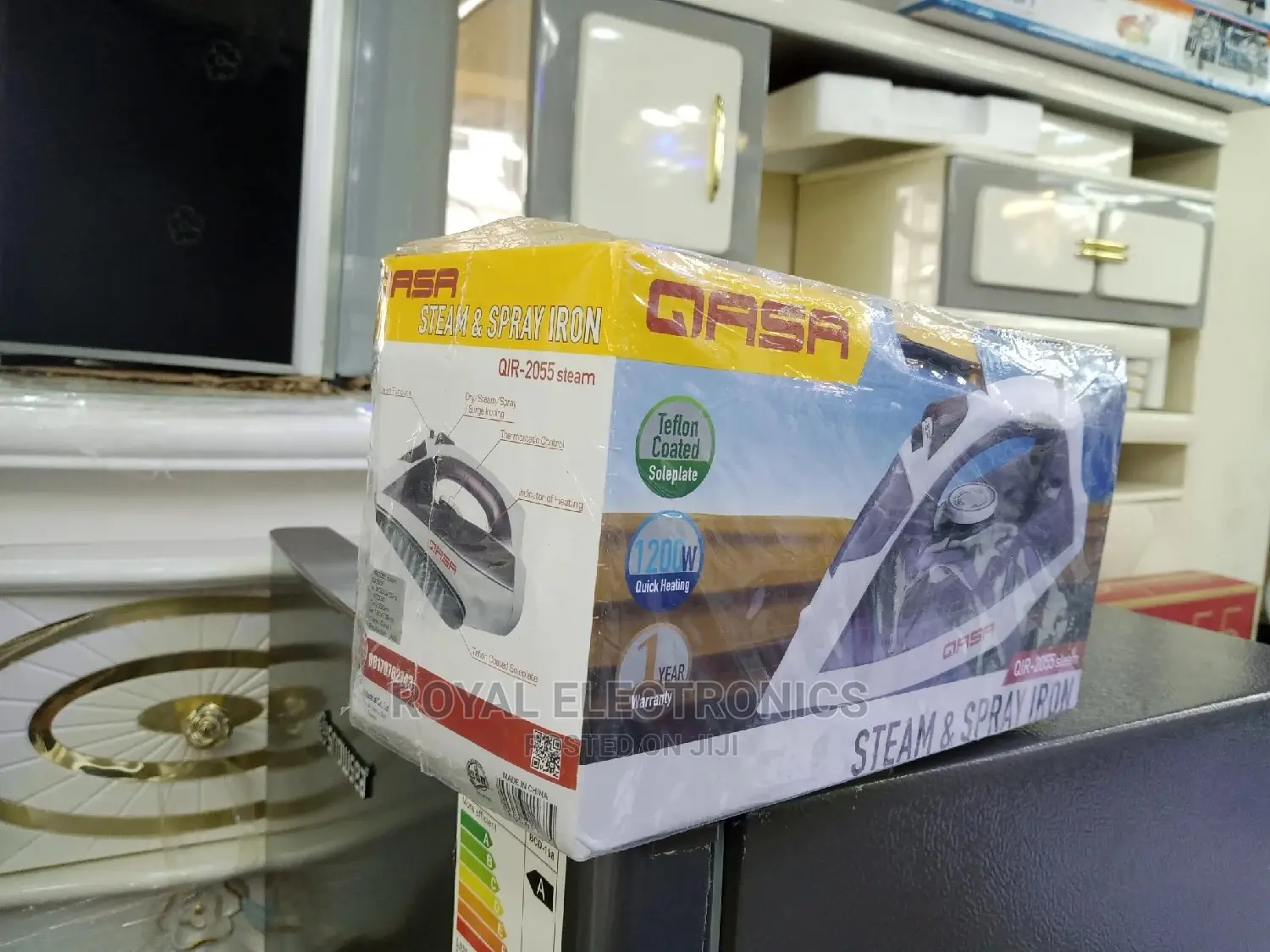 Beautiful Design Qasa Steam Spray Iron