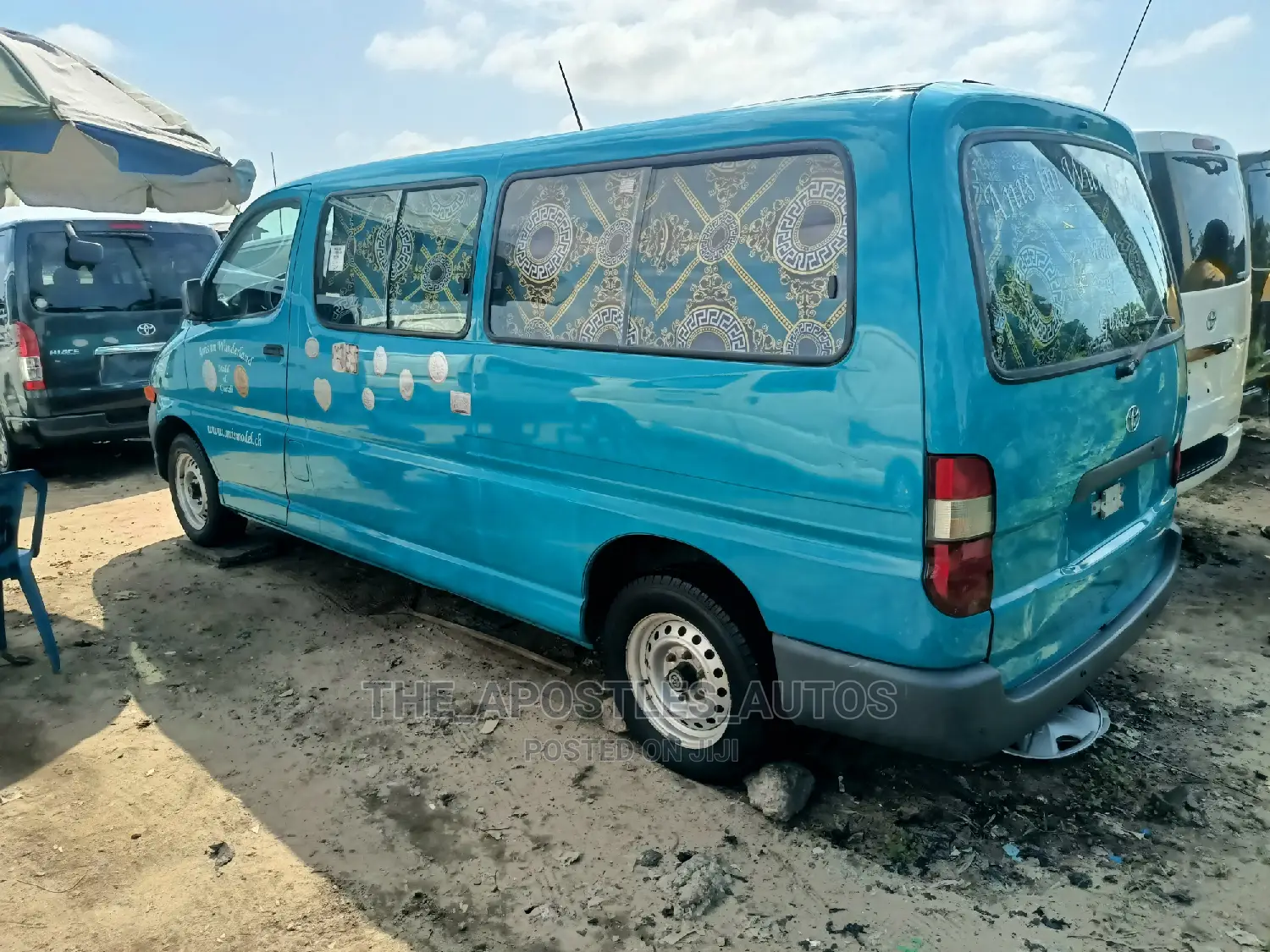 Toyota HiAce 2002 Blue