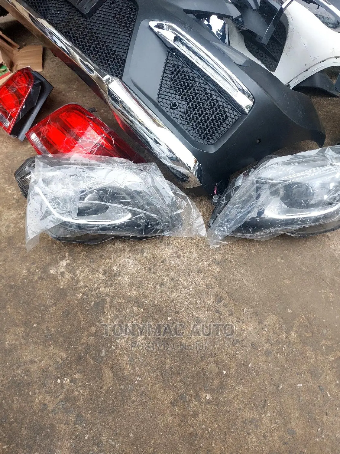 Mercedes-Benz GLK 350 Headlights 2020 Maybach Design