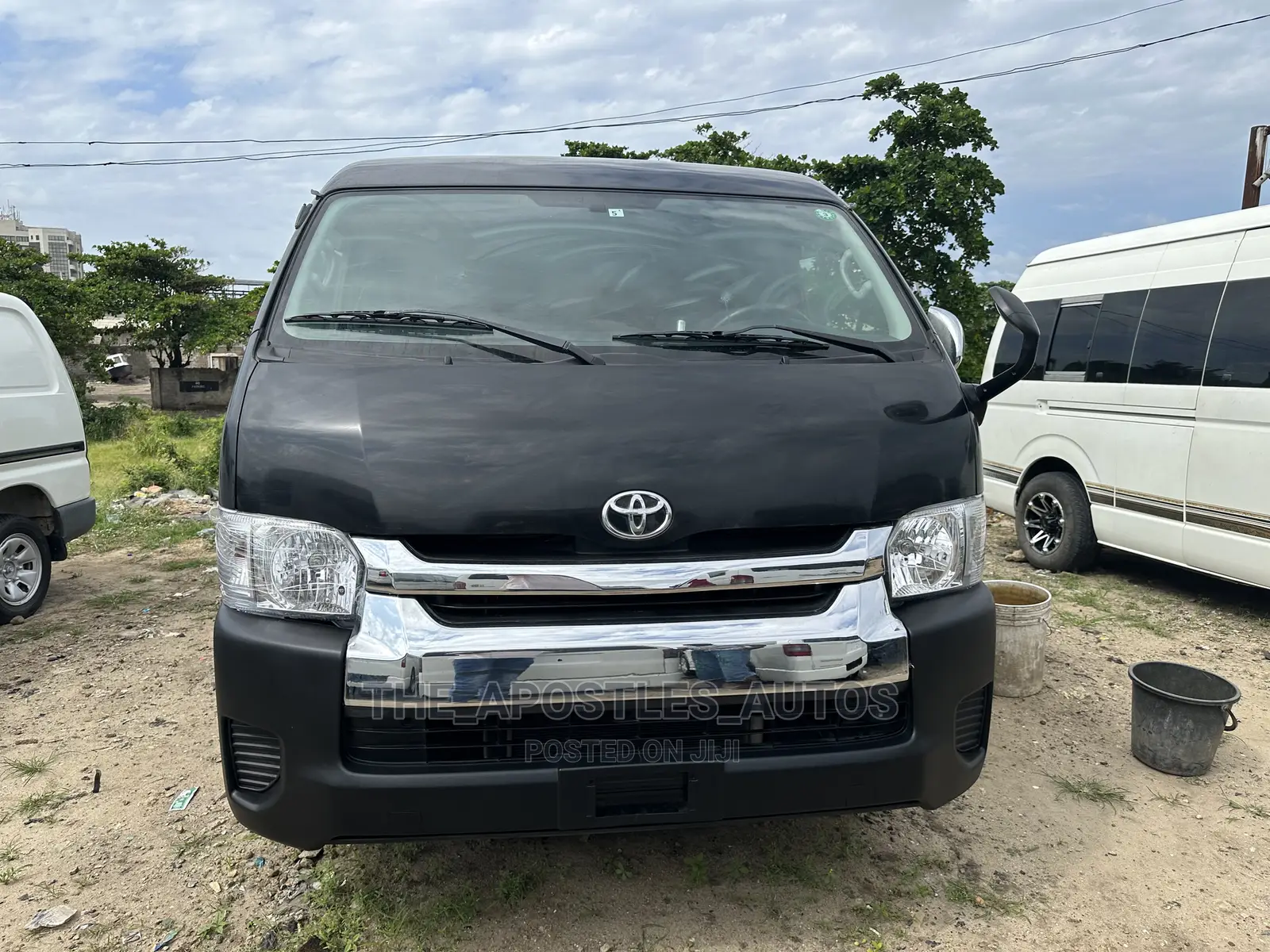 Toyota HiAce 2012 Black
